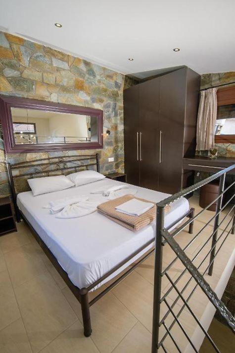 Stone Suites Pefkochori Exterior foto